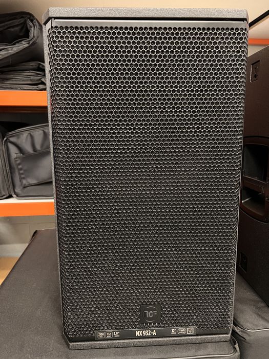 Активни тонколони RCF NX-932