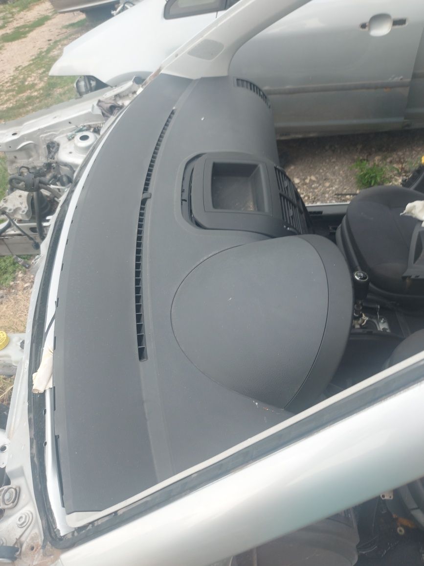 Табло  с айрбаг за VW Polo 9N
