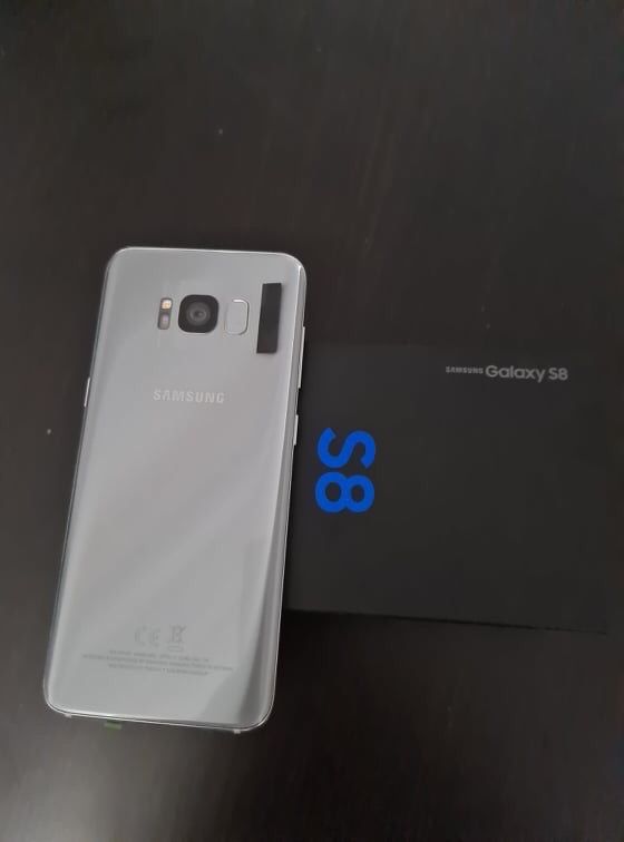 Продавам samsung galaxy s8