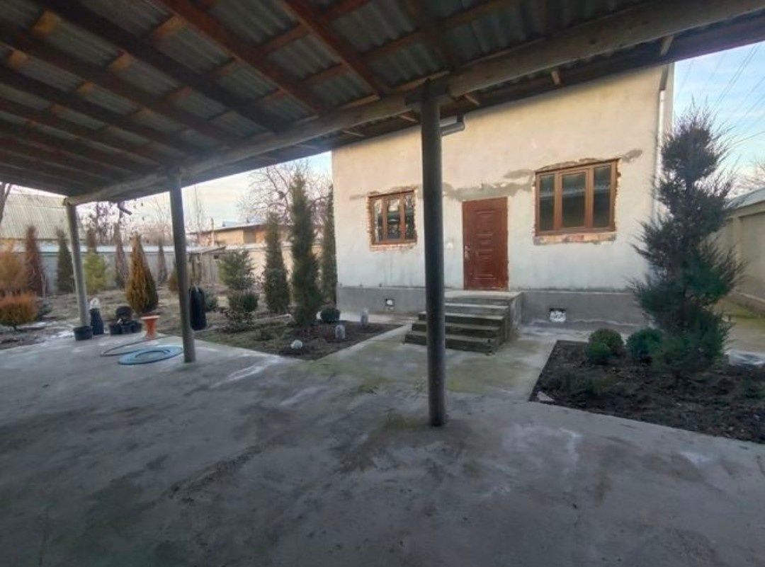Продается дачный дом в янгиюльском районе