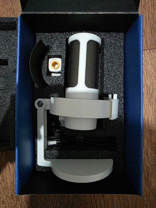 Продам Игровой микрофон Fifine Apligame A8