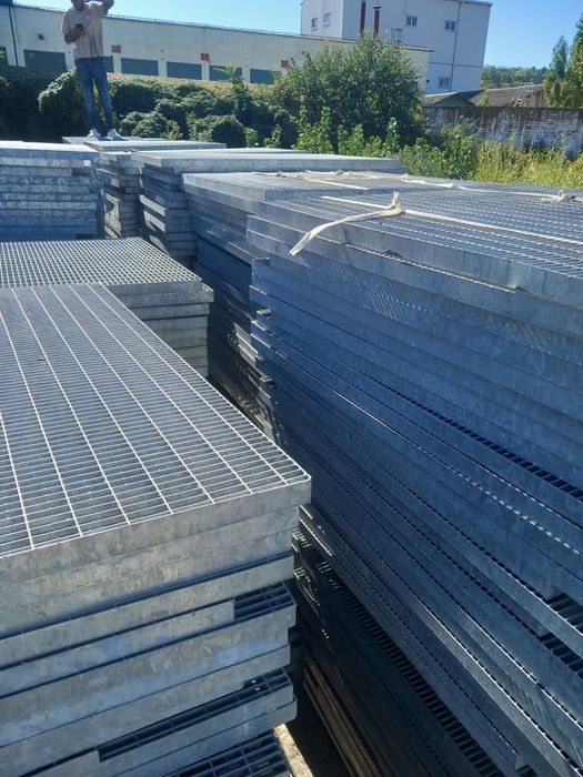 Vând gretare zincate la cel mai bun preț pentru mai multe detalii suna