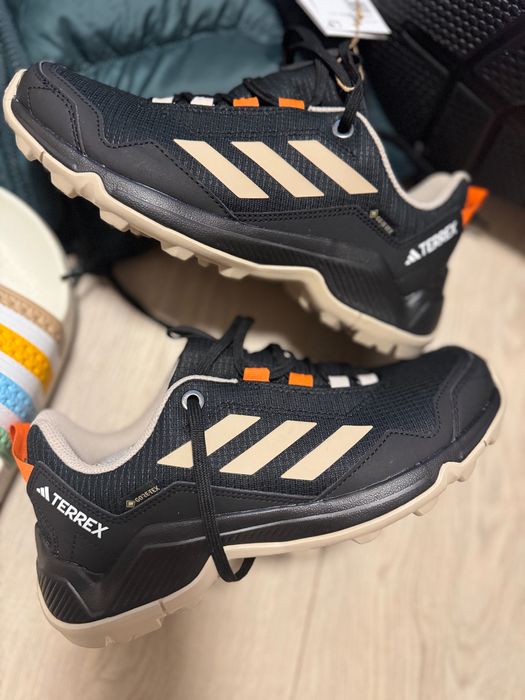 Дамски нови оригинални маратонки Adidas Terrex