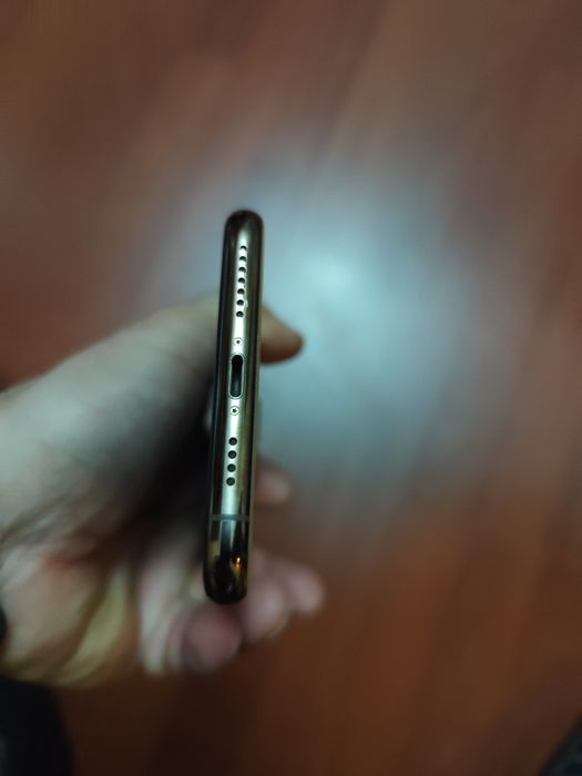 iPhone 11 pro max matte gold за части