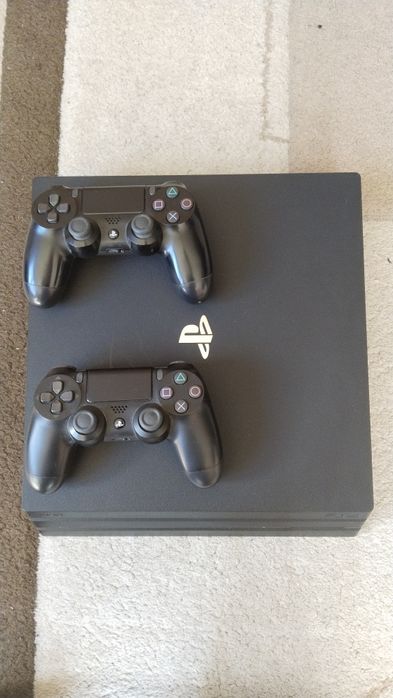PS4 PRO 1 TB [Топ състояние]