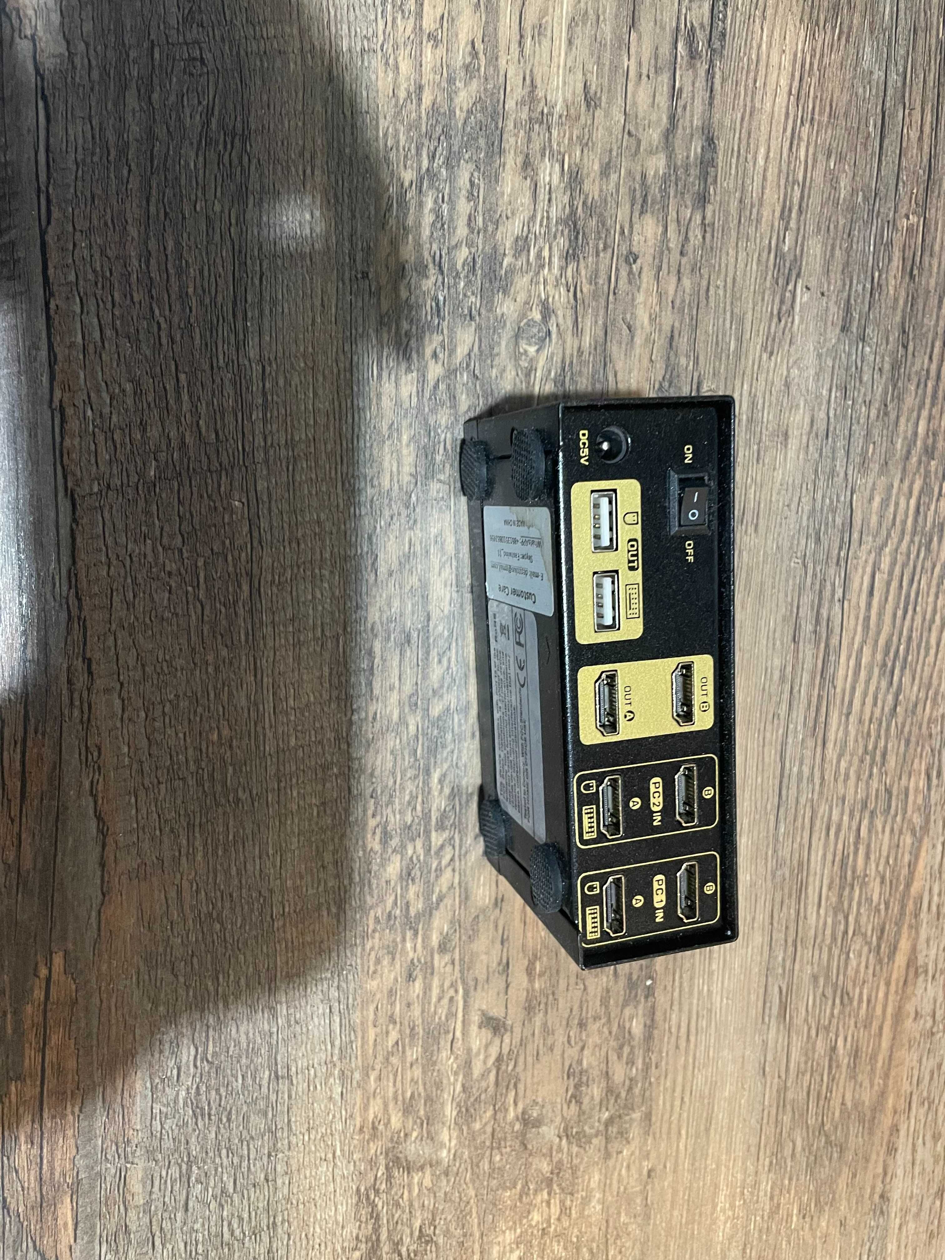 KVM switch 2v1 USB HDMI