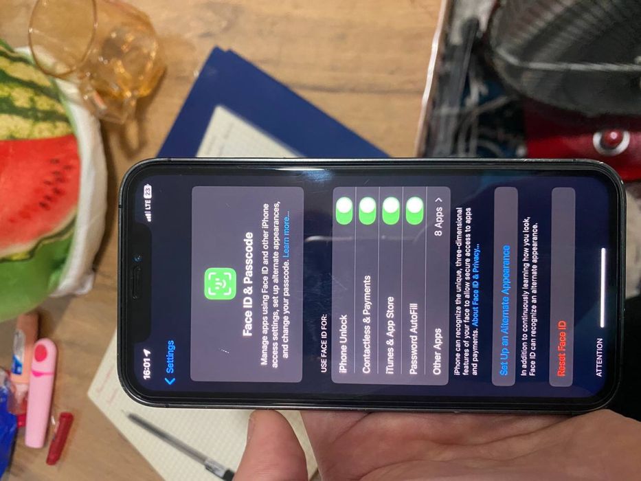 Iphone 15 pro korinishidagi iphone XR