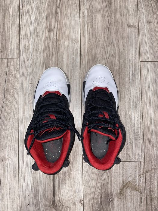 Jordan Max Aura 4