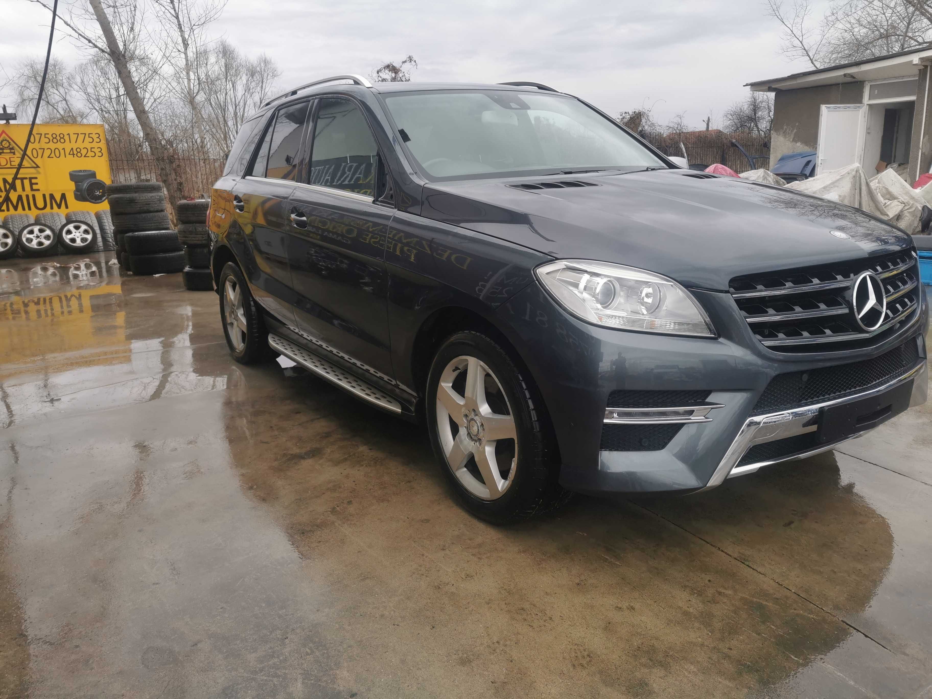 Dezmembrez mercedes ML 250d/ml 350d/far w166/capota/usa w166/