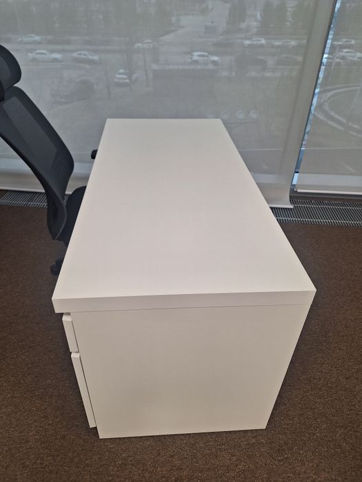 Продам офисные столы стулья бу