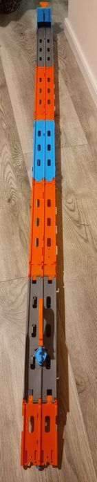 Hot wheels camion Mega transport 2 in 1