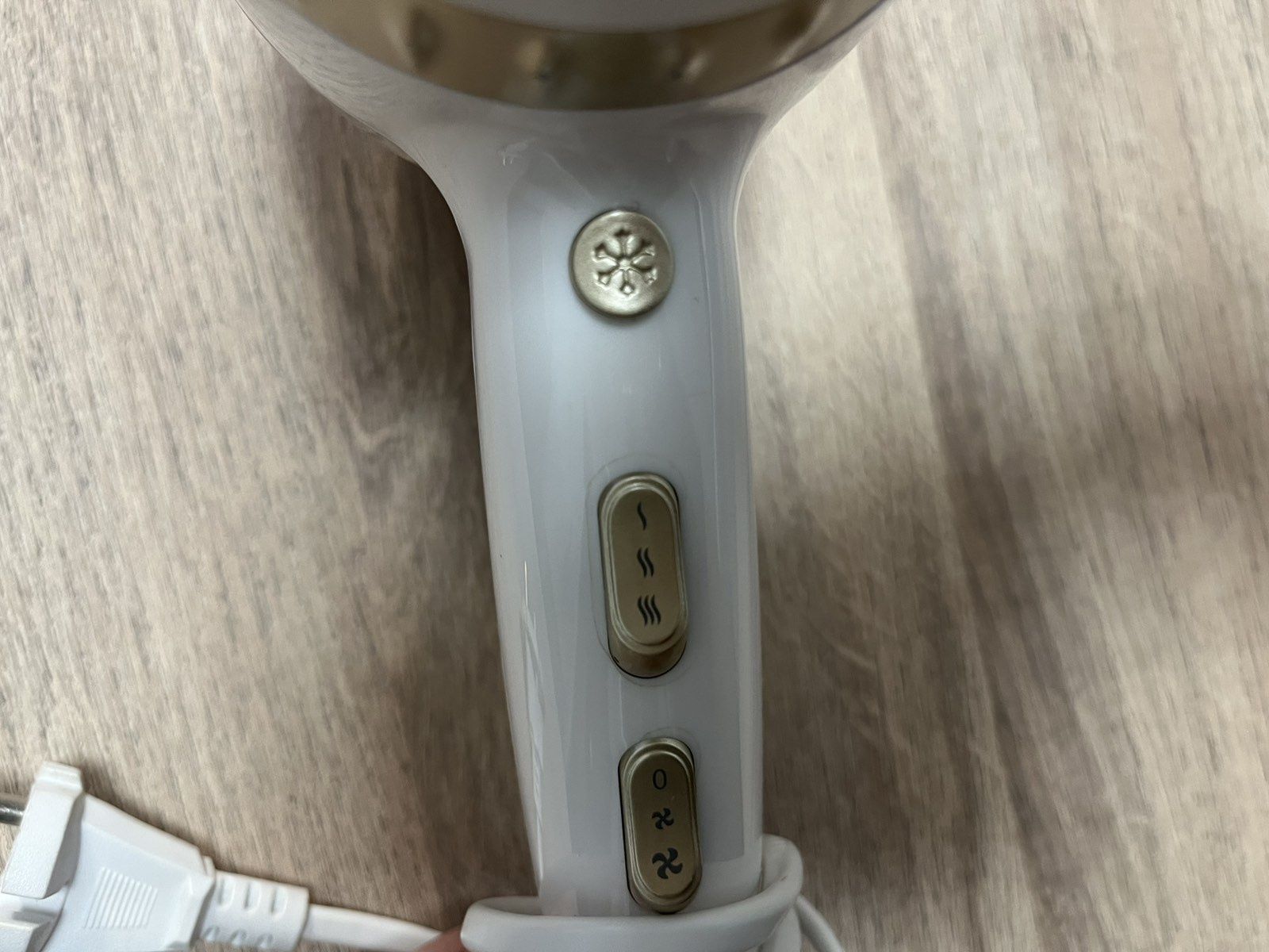 Сешоар за коса  Wellneo 2in1 Airpro, само пробван, стои в шкафа