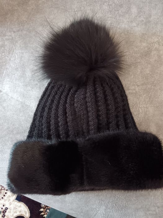 Продам шапку женскую