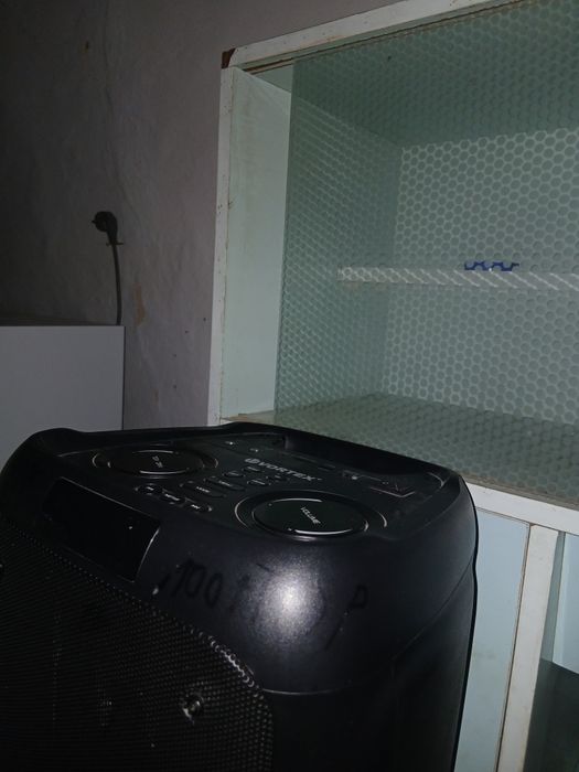 Boxa vortex vo2607 este perfect funcțional 30w rms 300pmpo lumini led
