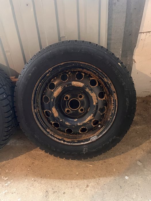 Зимняя резина с дисками (безкамерная)