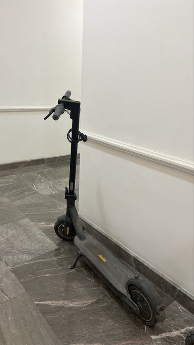 Электрический самокат ninebot max g30