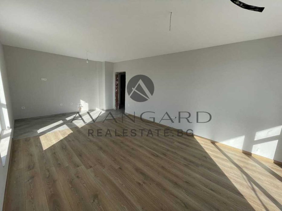 Продава се Тристаен апартамент в Пловдив, Христо Смирненски - 104 кв.м за 1568 €/кв.м - Снимка #1