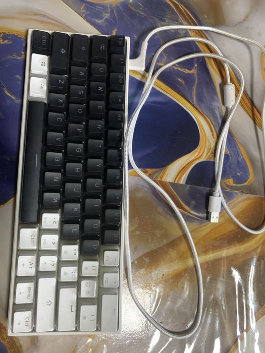 Tastaturs mecaniga gaming