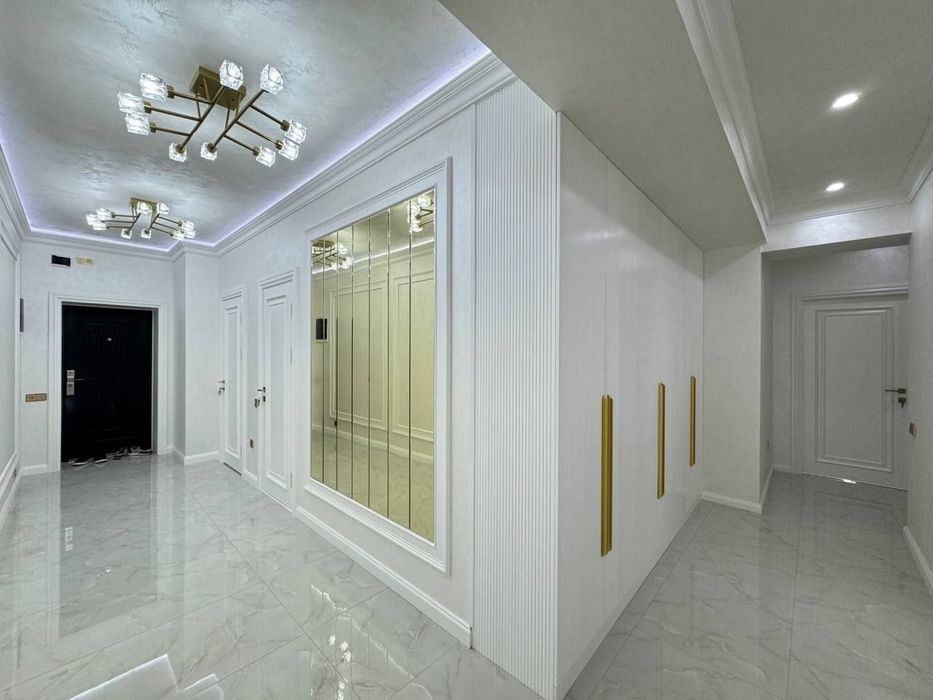 Vogzalda 3 xona Lux kvartira sotiladi