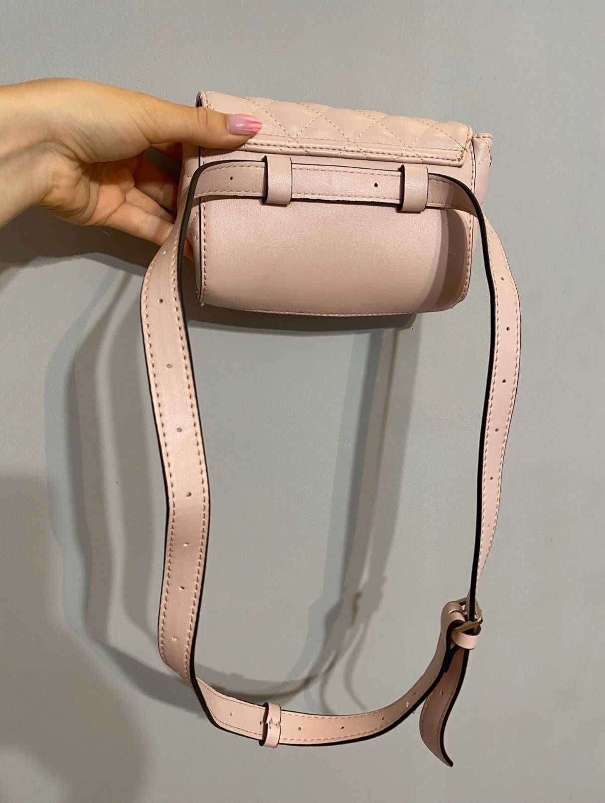 Чанти Guess чисто нови .