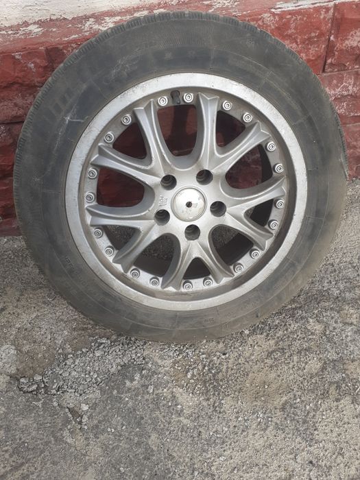 Продам титанки с резиной на 16