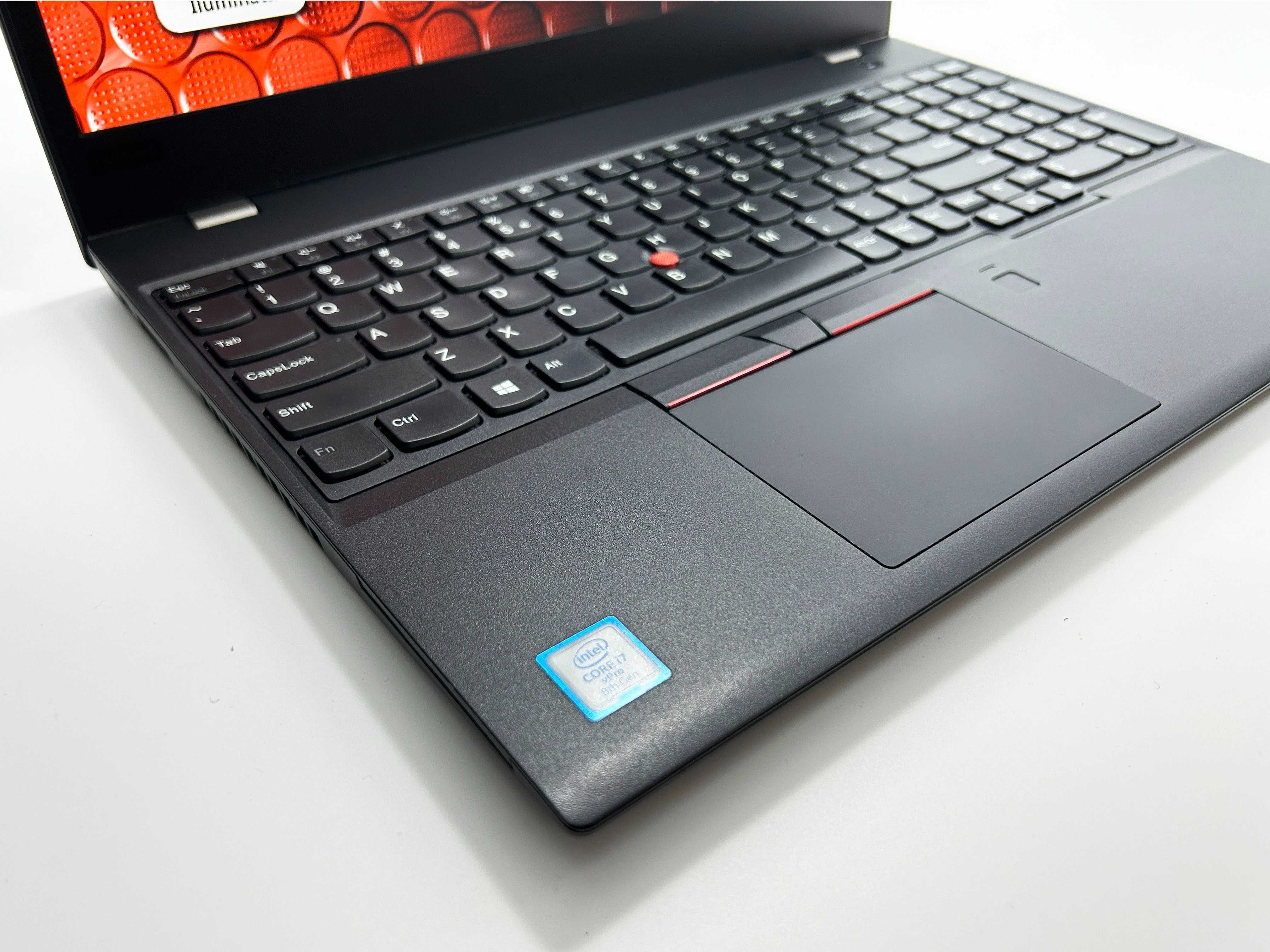 Laptop Lenovo i7 gen 8th SSD Ecran FULL HD NVIDIA Impecabil CA NOU