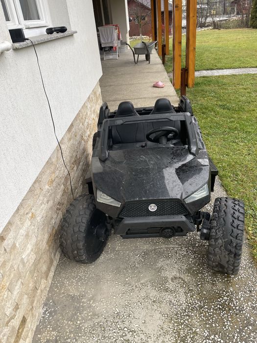 Mașinița electrica 4x4