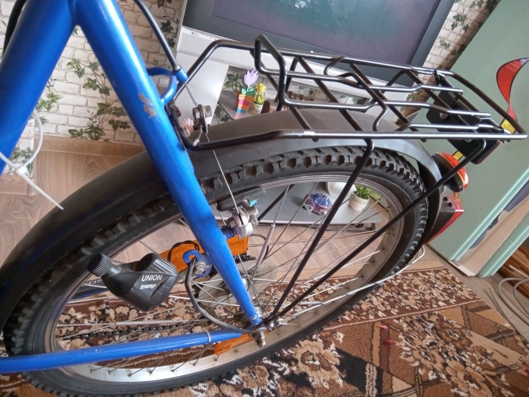 Vând bicicleta   roti pe 26