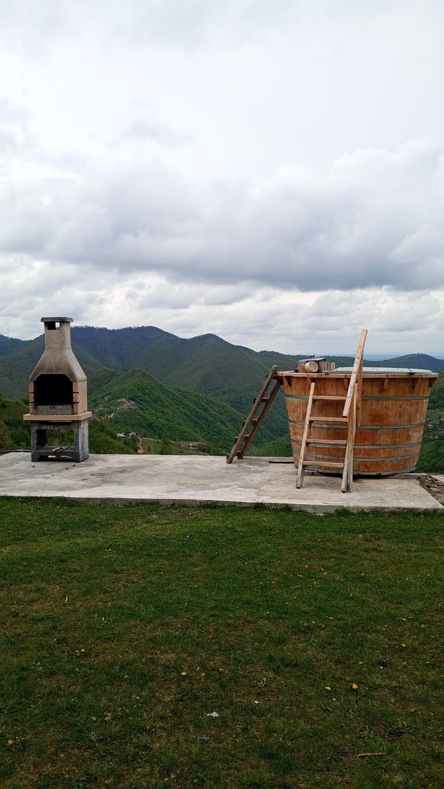 Cabană de închiriat la Muntele-Rece, 30 de km de Cluj.
