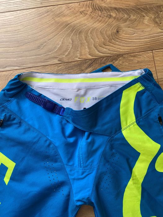FOX DEMO-pantaloni sport , stare foarte buna , pt barbati
