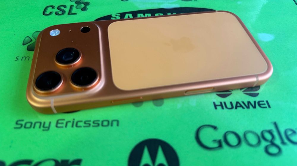 iPhone 17 Pro 256gb Cosmic Orange фабрично отключен