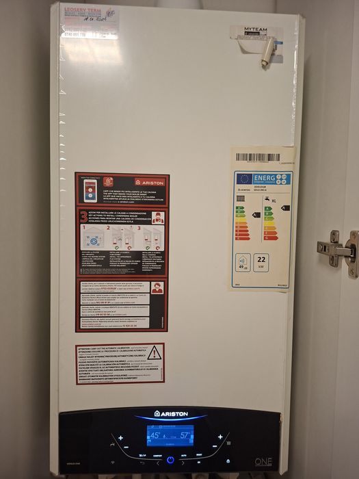 Centrala Ariston one plus cu tach
