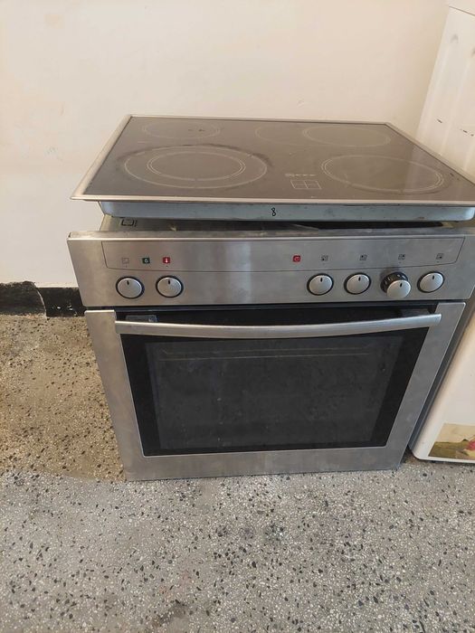 Продава се печка за вграждане с котлони и фурна  - Neff- Germany.