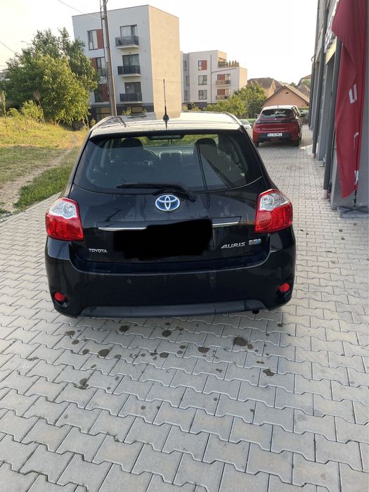 Toyota Auris Hybrid