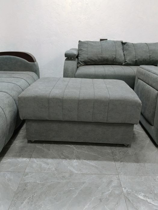 Продам шикарный пуфик с столиком