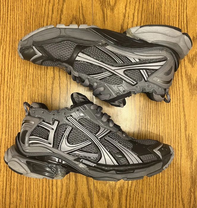 Balenciaga runner grey