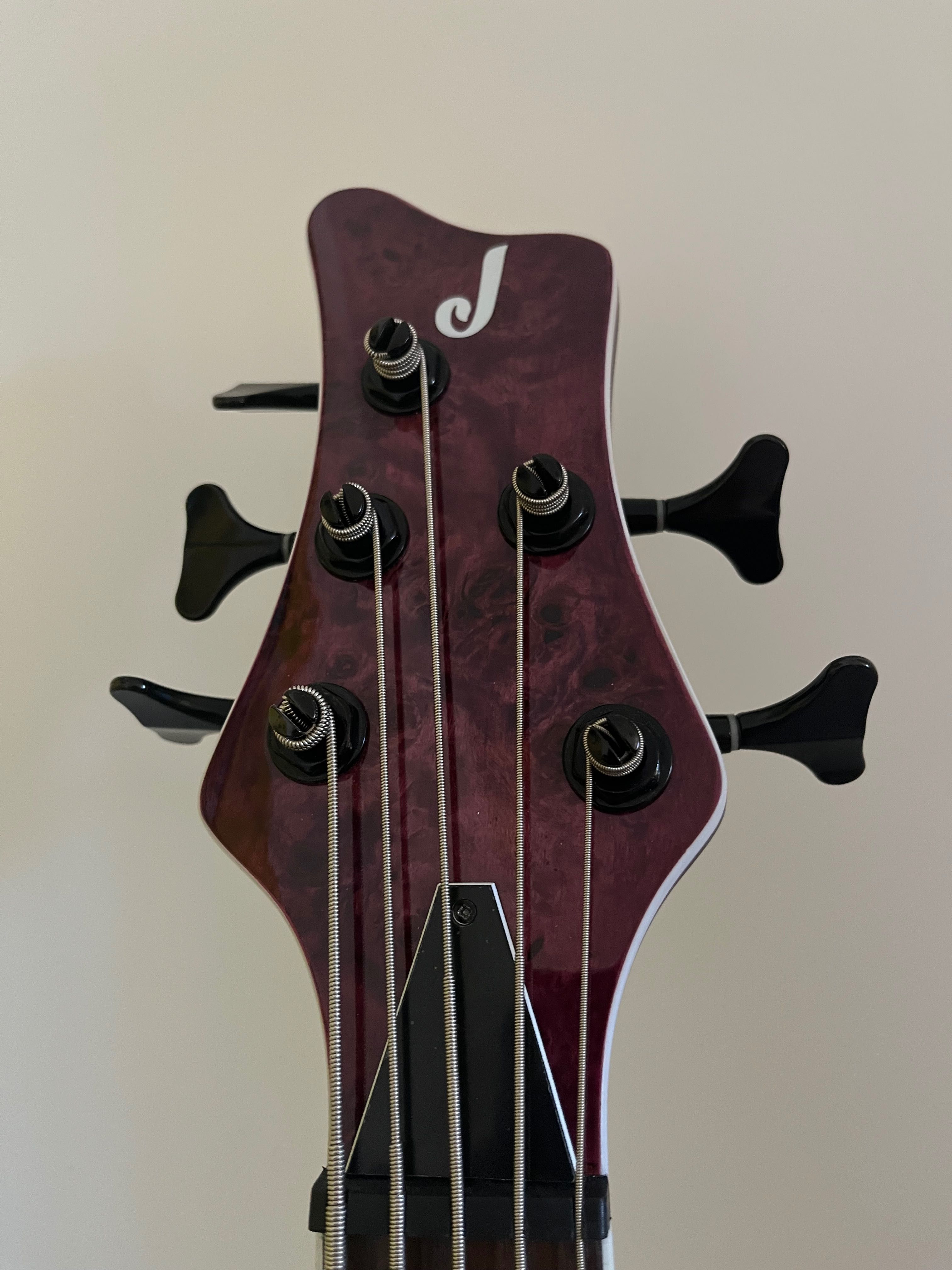 Бас китара Jackson X Series Spectra