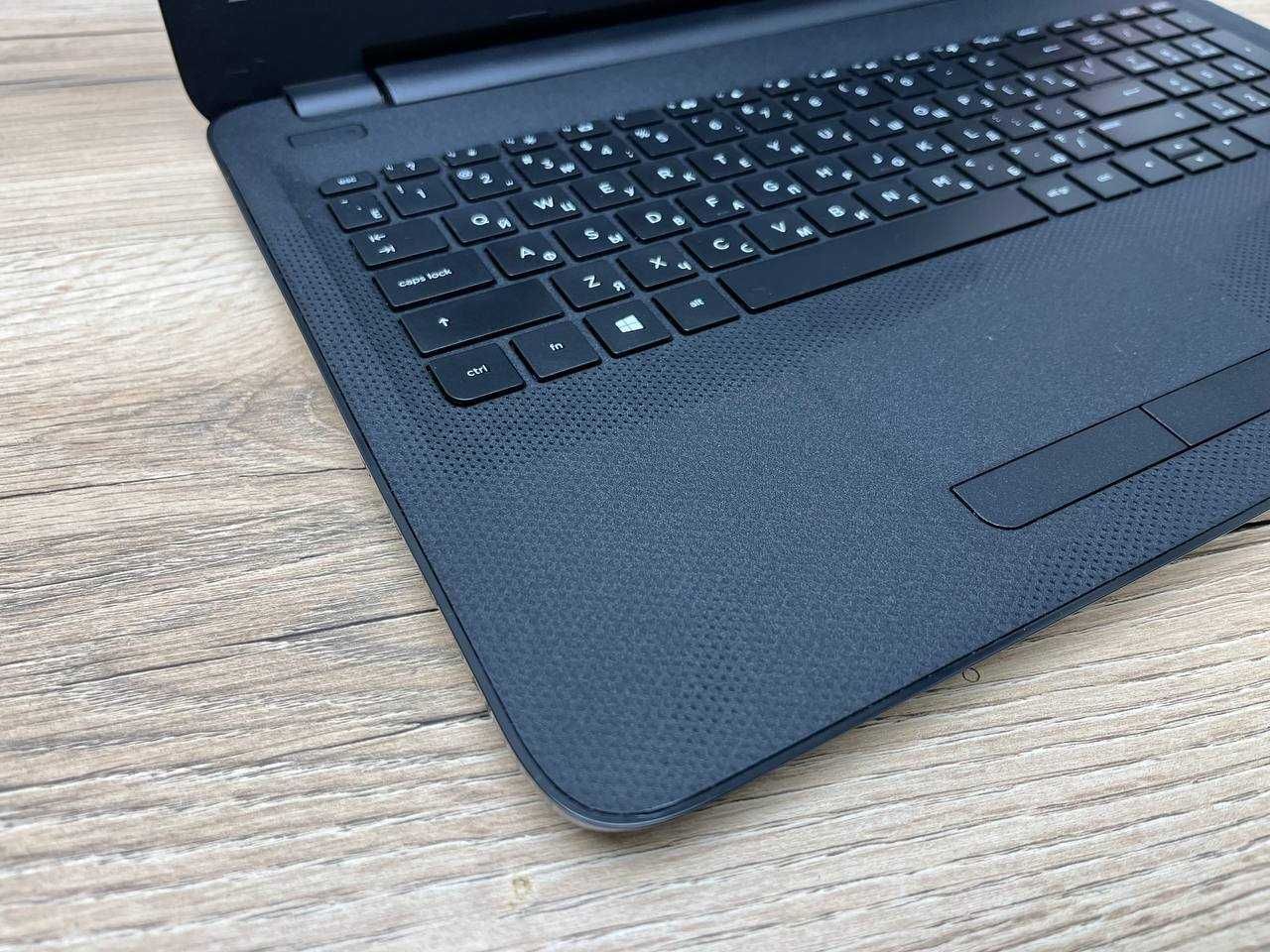 HP 15 Core i3/Озу 8/SSd 256/В Идельном состояние Для офиса и учебы
