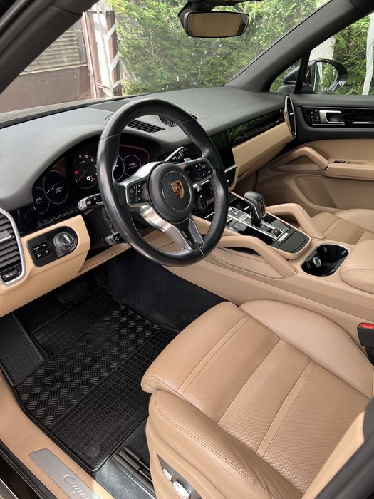 Detailing si polish auto