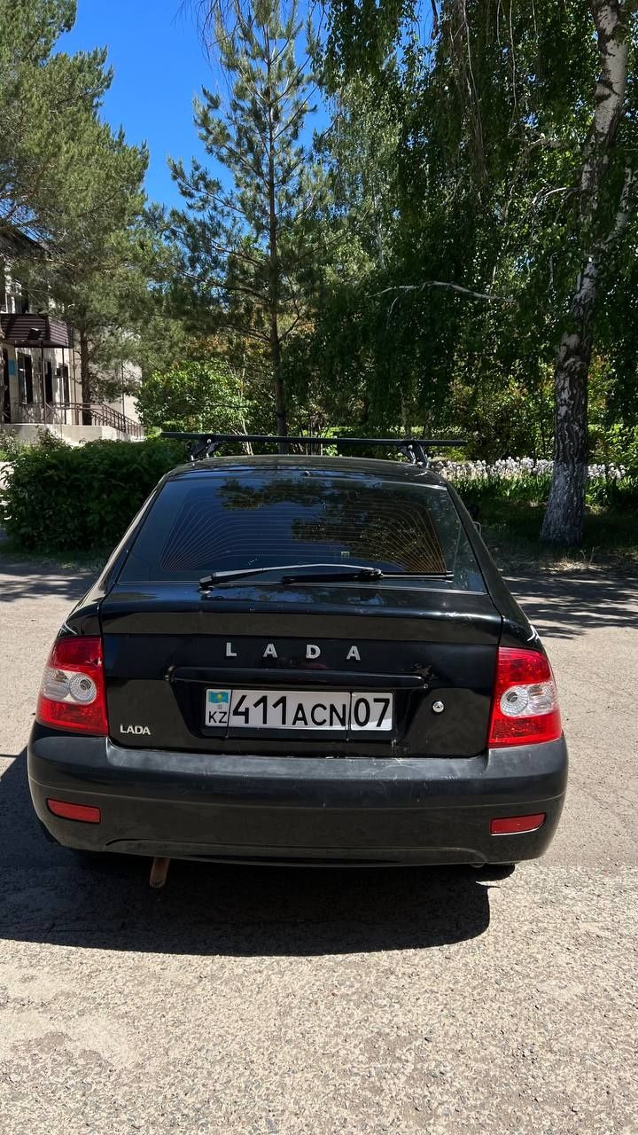 Продам машину Lada Priora