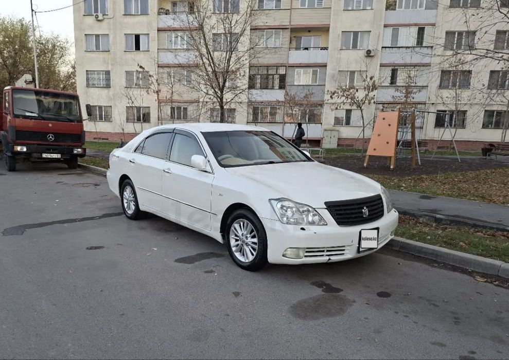 Продам срочно Toyota Crown