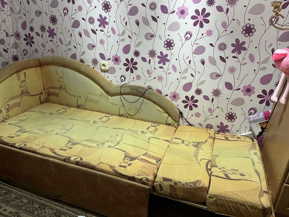 диванчик школьный/для подростков