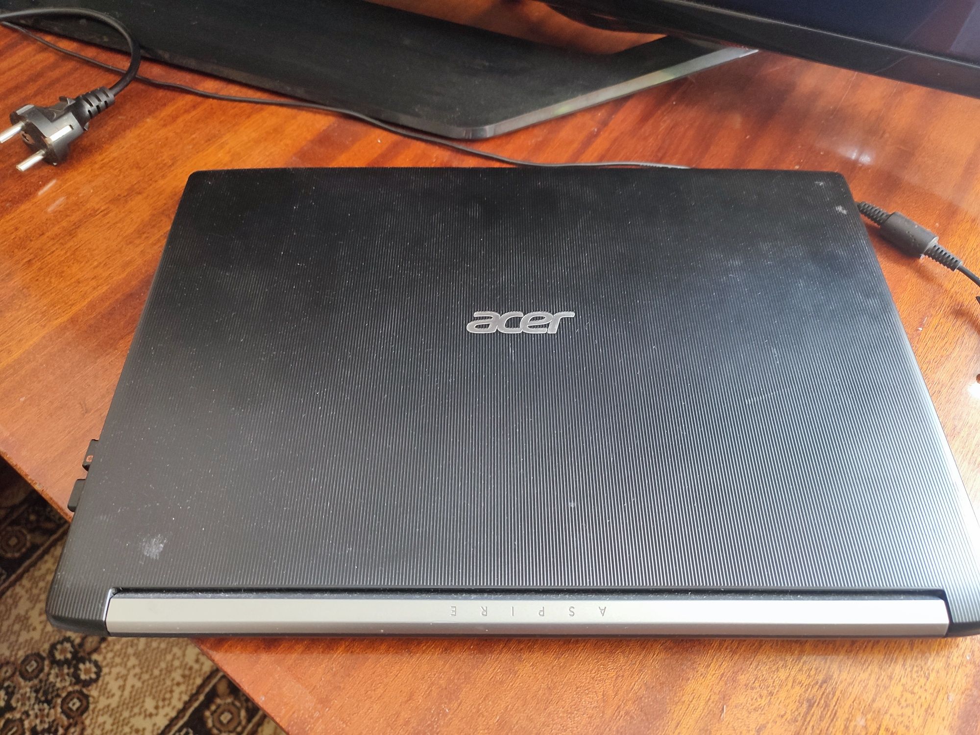 Ноутбук Acer Full HD 1080