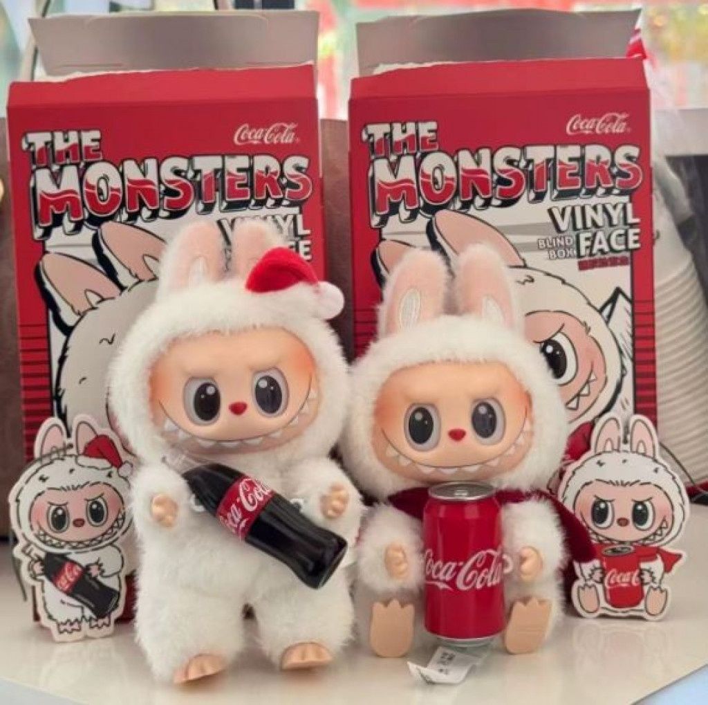 Колекционерски Labubu x Coca-Cola – Зимна лимитирана серия .