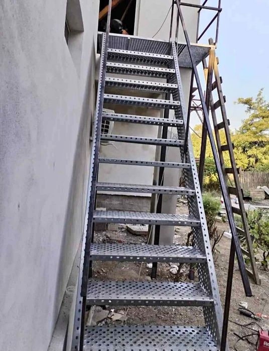 Scară zincata de vânzare livram or unde în țară și pace pe comanda