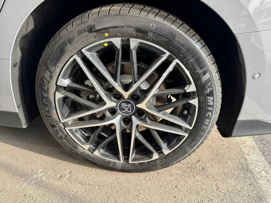 Byd han 701 km nasiyaga