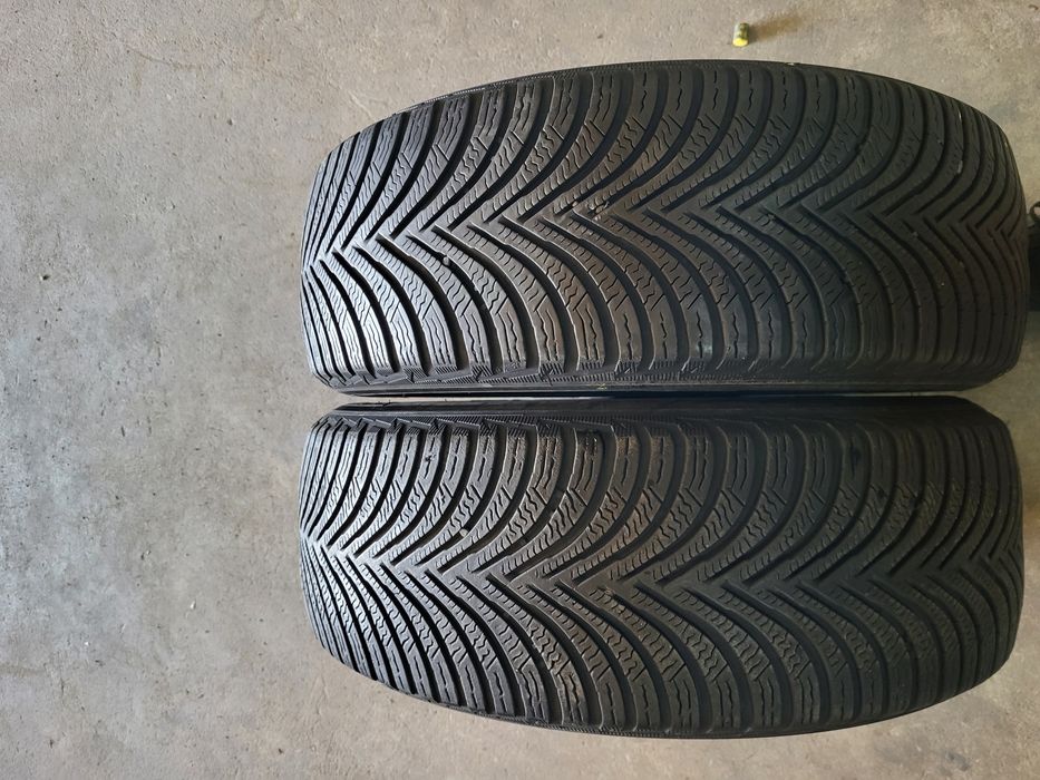 2 anvelope 195 55 R 16 Michelin iarna