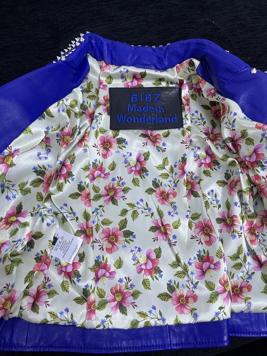 Jacheta din piele cu tinte argintii