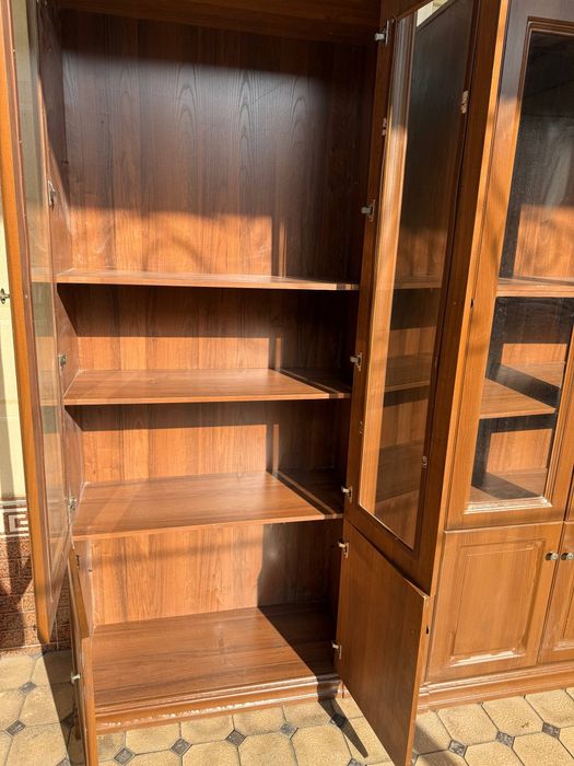 Книжный шкаф/для детей или взрослых