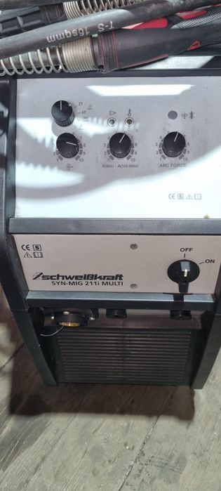 Vând invertor syn mig 211